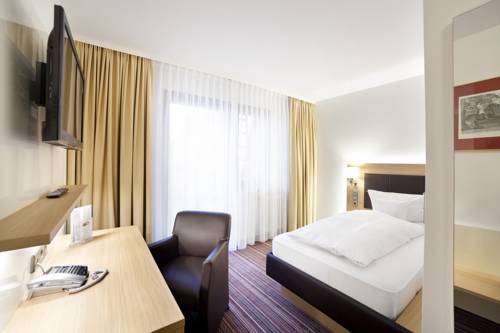 Imagen de la habitación del Hotel Krone, Niefern-&Ouml;schelbronn. Foto 11