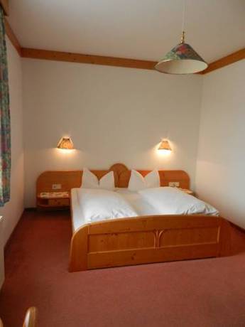 Imagen de la habitación del Hotel Krone, Oberperfuss. Foto 5