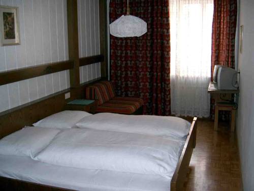 Imagen de la habitación del Hotel Krone, San Lorenzo di Sebato. Foto 4