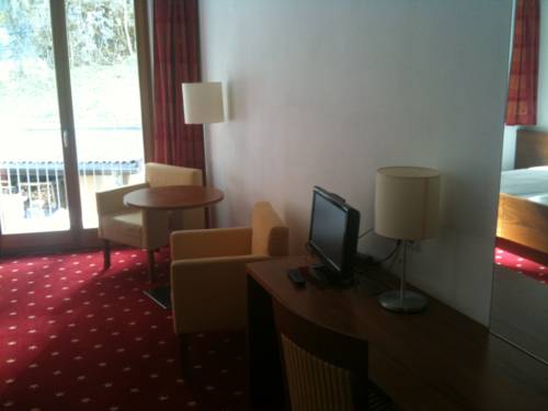 Imagen de la habitación del Hotel Krone, San Lorenzo di Sebato. Foto 7