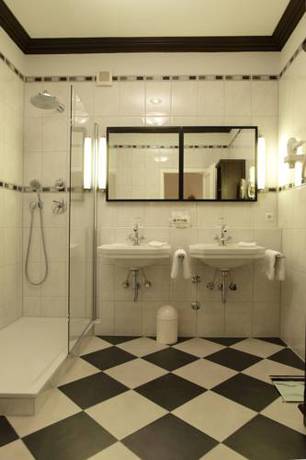 Imagen de la habitación del Hotel Krone, Tubinga. Foto 14