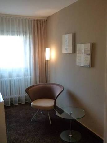 Imagen de la habitación del Hotel Krone, Tubinga. Foto 15