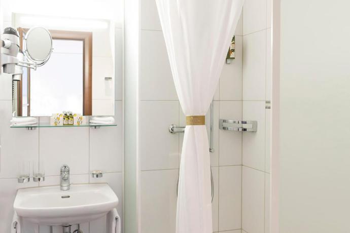 Imagen de la habitación del Hotel Krone Unterstrass. Foto 11