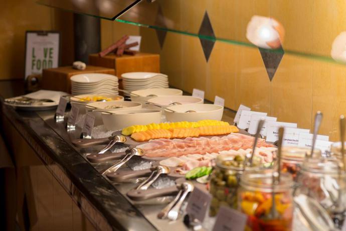 Imagen del bar/restaurante del Hotel Krone Unterstrass. Foto 3