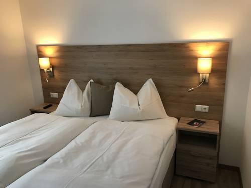 Imagen de la habitación del Hotel Kronenhirsch. Foto 5