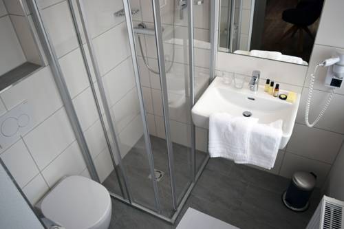 Imagen de la habitación del Hotel Kronenhirsch. Foto 16