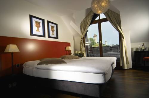 Imagen de la habitación del Hotel Kronenhof, SCHAFFHAUSEN. Foto 12