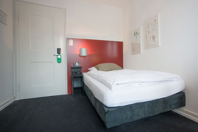 Imagen de la habitación del Hotel Kronenhof, SCHAFFHAUSEN. Foto 20
