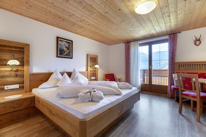 Imagen de la habitación del Hotel Kronhof. Foto 13