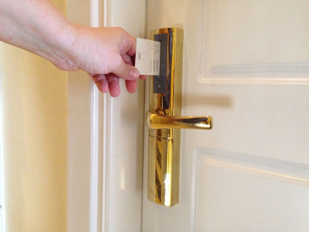 Imagen de la habitación del Hotel Kronio. Foto 8