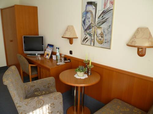 Imagen de la habitación del Hotel Kronprinz, Kulmbach. Foto 6