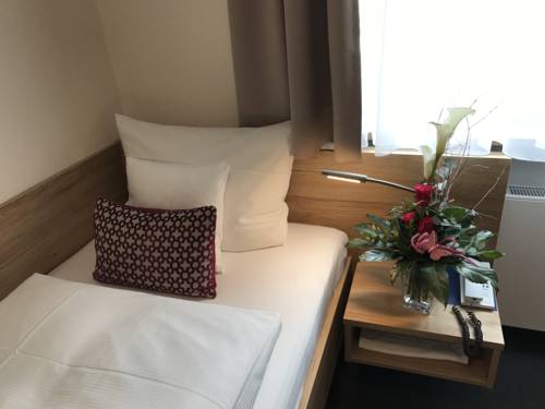 Imagen de la habitación del Hotel Kronprinz, Kulmbach. Foto 10