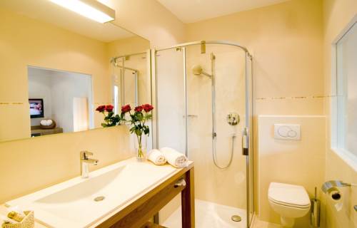 Imagen de la habitación del Hotel Kronsb&uuml;hel. Foto 4