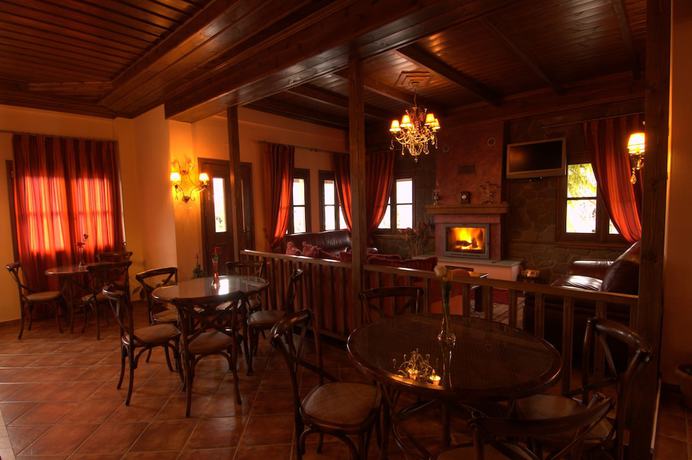 Imagen de los interiores del Hotel Kroupi. Foto 19