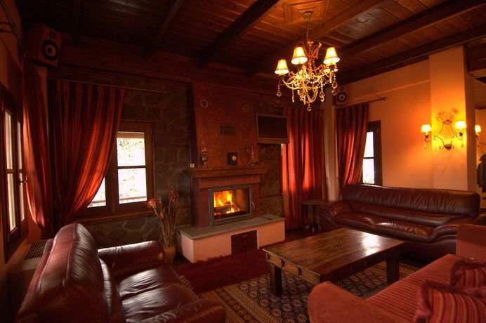 Imagen de los interiores del Hotel Kroupi. Foto 20