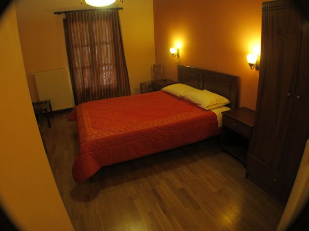 Imagen de la habitación del Hotel Kroupi. Foto 16