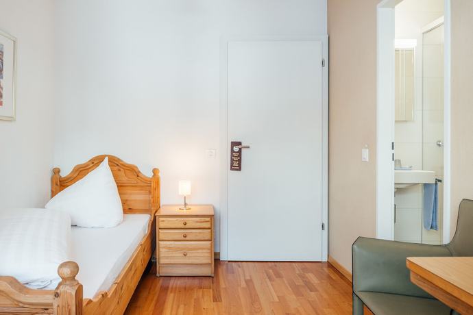 Imagen de la habitación del Hotel Kruezli. Foto 2