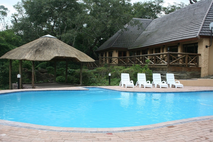Imagen de la piscina del Hotel Kruger Adventure Lodge. Foto 17