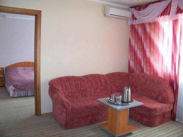 Imagen de la habitación del Hotel Kruiz Hotel. Foto 6