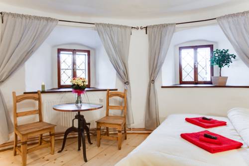 Imagen de la habitación del Hotel Krumlov Tower. Foto 12