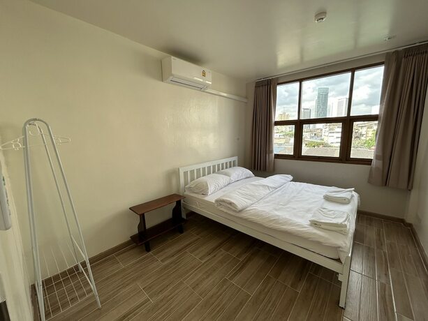 Imagen de la habitación del Hotel Krung Tone Hostel. Foto 14