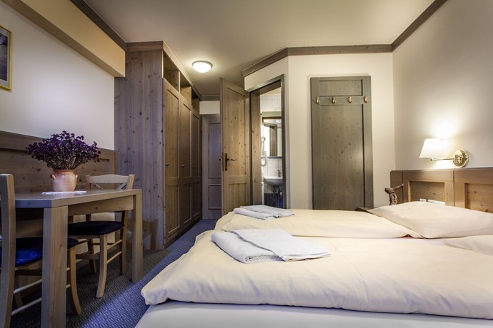 Imagen de la habitación del Hotel Krvavec. Foto 5