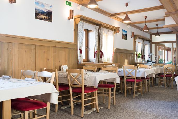 Imagen de los interiores del Hotel Krvavec. Foto 17