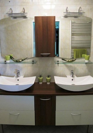 Imagen de la habitación del Hotel Krvavec. Foto 9