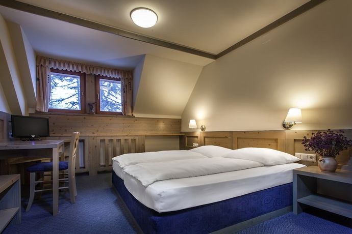 Imagen de la habitación del Hotel Krvavec. Foto 13