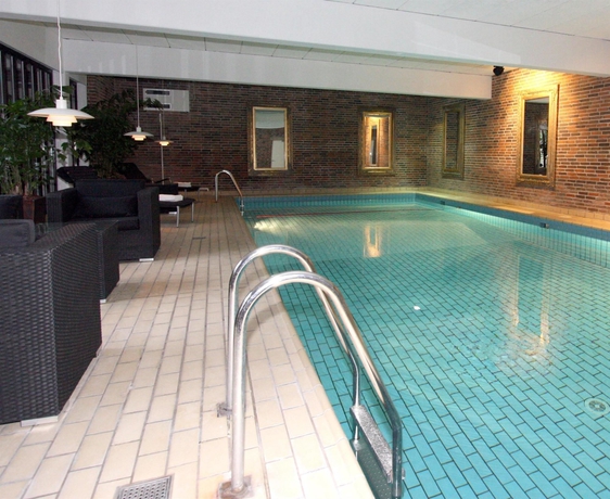 Imagen de la piscina del Hotel Kryb I Ly Kro. Foto 14