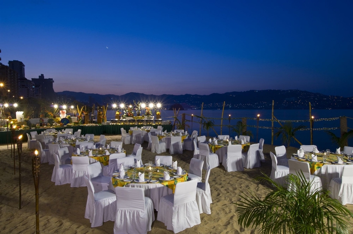 Imagen de los exteriores del Hotel Krystal Beach Acapulco. Foto 7