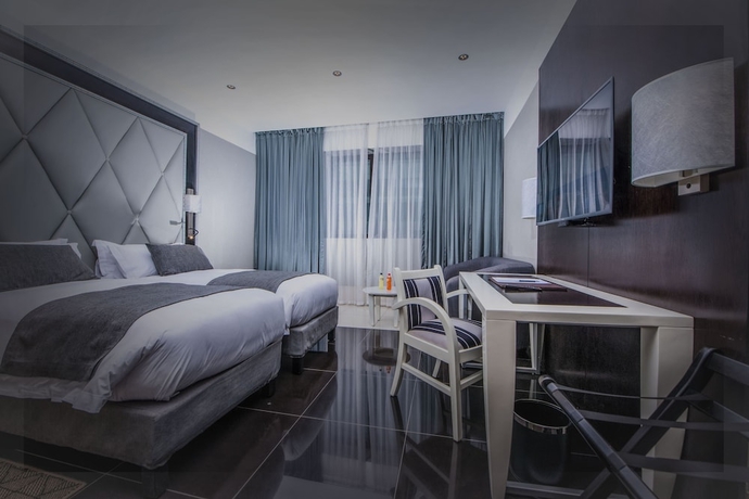 Imagen de la habitación del Hotel Krystal Palace Douala. Foto 13