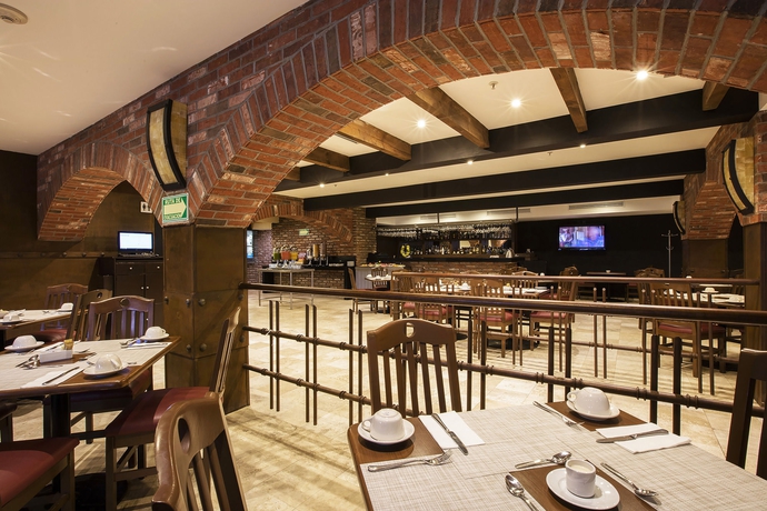 Imagen del bar/restaurante del Hotel Krystal Urban Aeropuerto Cd De Mexico. Foto 4