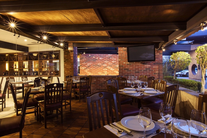 Imagen del bar/restaurante del Hotel Krystal Urban Aeropuerto Cd De Mexico. Foto 5