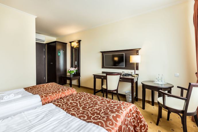 Imagen de la habitación del Hotel Krzyski. Foto 13