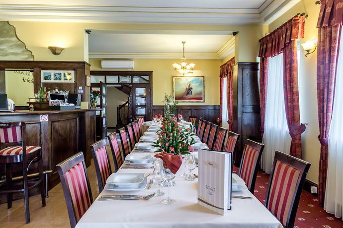 Imagen del bar/restaurante del Hotel Krzyski. Foto 5