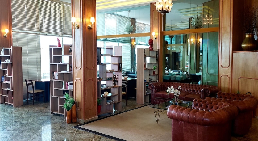 Imagen del bar/restaurante del Hotel Ks Beach. Foto 3