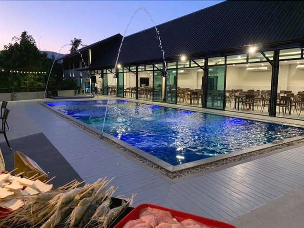Imagen de la piscina del Hotel Ks, Chiang Rai. Foto 20