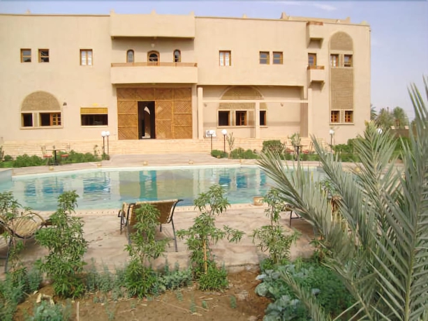 Imagen de la piscina del Hotel Ksar Assalassil. Foto 18