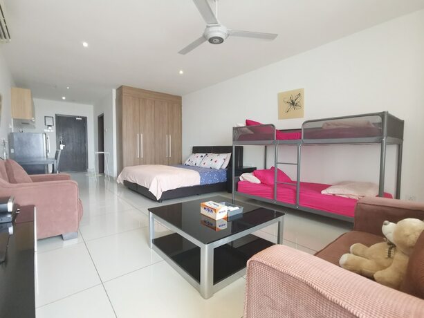Imagen de la habitación del Hotel Ksl Studio Homestay By Immaculate. Foto 12