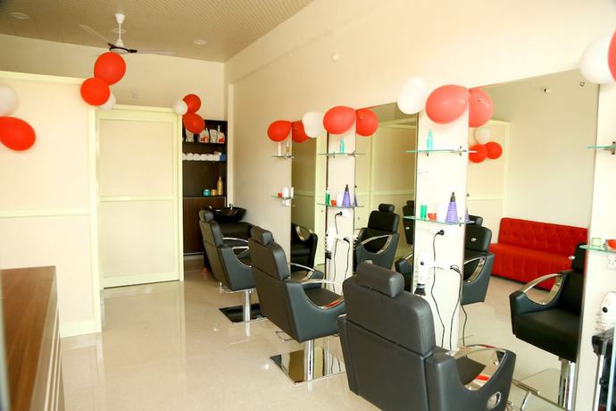 Imagen de los interiores del Hotel Kss Inn. Foto 16