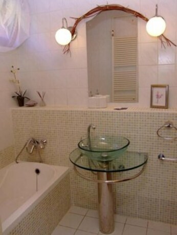 Imagen de la habitación del Hotel Kőszeghegyalja Vend&eacute;gh&aacute;z. Foto 20