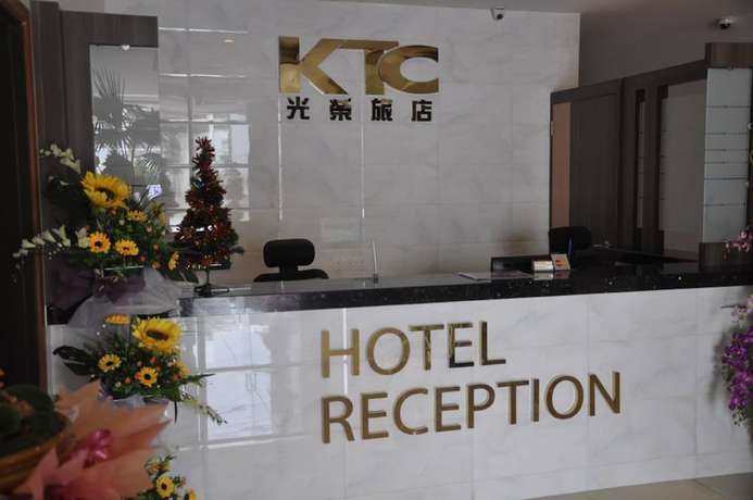 Imagen de los interiores del Hotel Ktc. Foto 18
