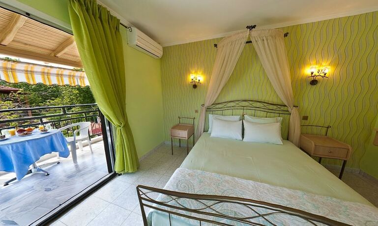 Imagen de la habitación del Hotel Ktima Garas. Foto 18