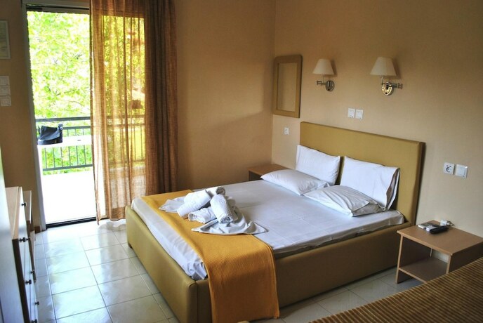 Imagen general del Hotel Ktima Garas. Foto 16