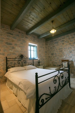 Imagen de la habitación del Hotel Ktima Karageorgoy. Foto 11