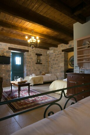 Imagen de la habitación del Hotel Ktima Karageorgoy. Foto 13