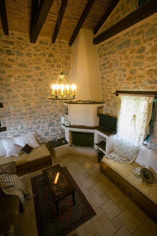 Imagen de la habitación del Hotel Ktima Karageorgoy. Foto 15