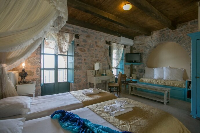 Imagen de la habitación del Hotel Ktima Karageorgoy. Foto 19