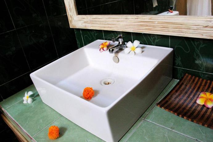 Imagen de la habitación del Hotel KuBuku. Foto 16